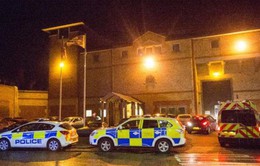 200 tù nhân gây bạo loạn trong nhà tù tại Anh