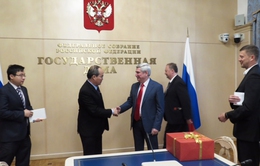 Chủ tịch Nguyễn Thiện Nhân gặp lãnh đạo các cơ quan chính quyền Liên bang Nga