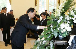 Chủ tịch nước viếng Nhà Vua Thái Lan Bhumibol Adulyadej
