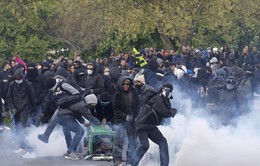 Căng thẳng sau cải cách lao động tại Pháp chưa hạ nhiệt
