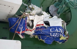 Hình ảnh những mảnh vỡ máy bay CASA tìm thấy trên biển Bạch Long Vĩ