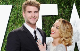 Miley Cyrus dọn về sống chung với tình cũ