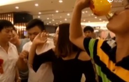 Trung Quốc: Cô gái tử vong vì bị ép uống nhiều rượu tại đám cưới