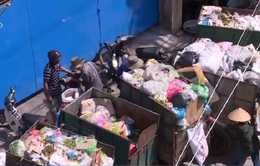 Người dân Vũng Tàu khổ sở vì bãi rác trong khu dân cư