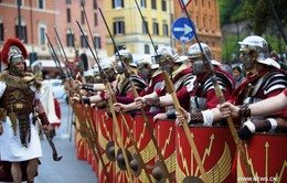 Thành cổ Rome kỷ niệm 2.769 năm tuổi hoành tráng, sôi động