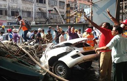 Ấn Độ tích cực tìm kiếm nạn nhân vụ sập cầu vượt
