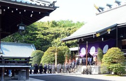 Thủ tướng Nhật Bản gửi đồ lễ tới đền Yasukuni