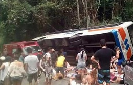 Xe bus lao xuống vực ở Brazil, ít nhất 15 người chết