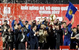 Kết quả vòng 26 giải VĐQG V. League 2017: Than Quảng Ninh 4-4 CLB Hà Nội, CLB Quảng Nam 3-1 CLB TP Hồ Chí Minh, SLNA 0-1 FLC Thanh Hoá