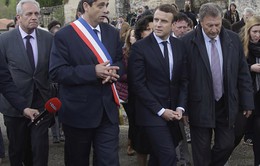 Pháp: Ông Macron thăm ngôi làng bị Đức Quốc xã thảm sát