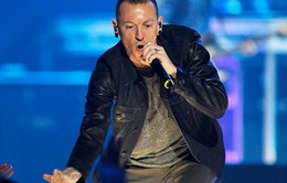 Ca sỹ hát chính của Linkin Park treo cổ tự sát tại nhà riêng