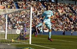 Suarez giải "cơn hạn", Barca yên tâm xem derby Madrid