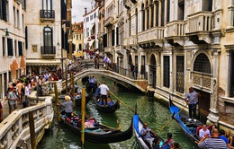 Quy định cấm đối với du khách khi tới Venice