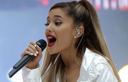 Sau sự kiện đánh bom bi thảm tại Manchester, Ariana Grande quyết định hoãn tour lưu diễn