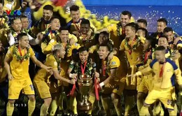 VIDEO: SLNA nhận cúp vô địch Cúp Quốc gia 2017