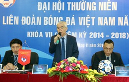 Chủ tịch VFF Lê Hùng Dũng yêu cầu các CLB tăng cường biện pháp giáo dục cầu thủ