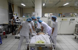 Chuyển 10 bệnh nhân chạy thận ở Hòa Bình về BV Bạch Mai