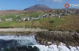 Bãi biển tại Ireland bất ngờ xuất hiện sau 33 năm biến mất