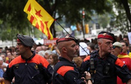 Tây Ban Nha tăng cường biện pháp ngăn chặn cuộc trưng cầu ý dân ở Catalonia