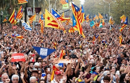 Catalonia tuyên bố độc lập, Tây Ban Nha phản ứng mạnh mẽ