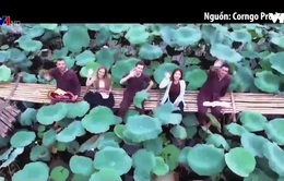 Nhóm bạn trẻ nước ngoài làm clip mừng Quốc khánh Việt Nam