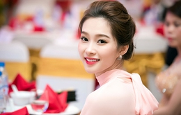 Hoa hậu Đặng Thu Thảo bất ngờ khi bị chê nói tiếng Anh kém