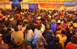 Cận cảnh hàng nghìn người dự lễ cầu an ở chùa Phúc Khánh