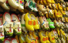 Bảo tồn nghề làm giày gỗ tại Hà Lan