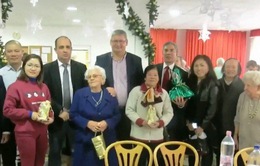 Người Việt tại Hungary làm từ thiện mùa Giáng sinh