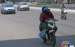 Hà Nội cấm xe máy, thu thêm phí ô tô: Phí chồng phí?