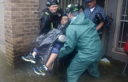 Mỹ nỗ lực giải cứu người dân trong siêu bão Harvey