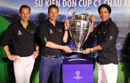 Ronaldinho, anh em De Boer đến Việt Nam