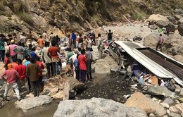Ấn Độ: Xe bus lao xuống sông, ít nhất 43 người tử nạn