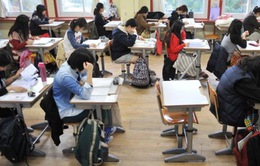 Áp lực học hành khủng khiếp trên vai học sinh Hàn Quốc