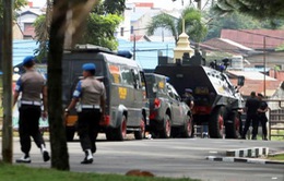 Đâm dao vào cảnh sát ở Indonesia