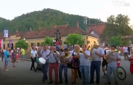 Sôi động lễ hội kèn đồng ở Serbia
