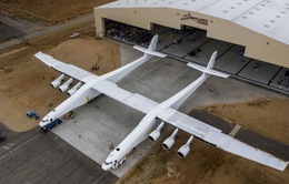 Chiếc máy bay lớn nhất thế giới  Stratolaunch ra mắt