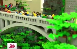 Xếp thác nước cao 5m hoàn toàn từ Lego