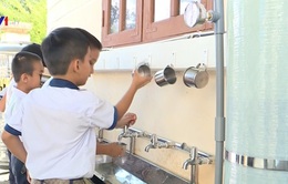Hỗ trợ 40 bộ máy lọc nước cho học sinh vùng hạn Khánh Hòa