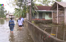 10 ngày sau mưa lũ, người dân Thanh Hóa vẫn sống chung với lụt