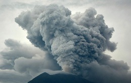 Người dân Indonesia từ chối sơ tán trước nguy cơ núi lửa