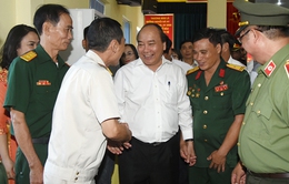 Thủ tướng thăm Xí nghiệp tập thể thương binh Quang Minh