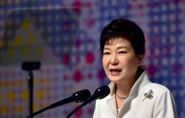 Hàng trăm nghệ sỹ kiện Tổng thống Hàn Quốc và các cựu quan chức về "danh sách đen"