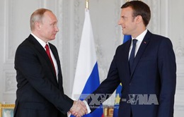 Tổng thống Nga Vladimir Putin bắt đầu chuyến thăm chính thức Pháp