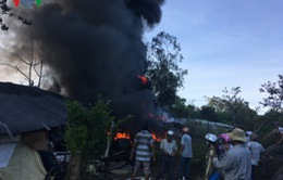 Cháy lớn tại 2 cơ sở kinh doanh lốp xe ô tô ở Quảng Ngãi