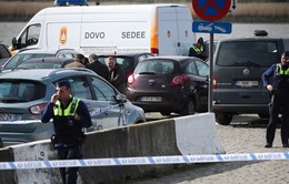 Bỉ: Phát hiện nhiều vũ khí trong ô tô lao vào đám đông
