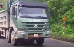 Tái diễn tình trạng xe cơi nới thành thùng chở quá tải tại Nghệ An