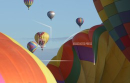 Rực rỡ lễ hội khinh khí cầu lớn nhất thế giới tại Mỹ