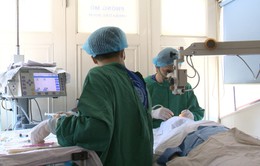 Bệnh viện Mắt Trung ương khám, mổ mắt miễn phí cho hơn 200 người cao tuổi tỉnh Hải Dương