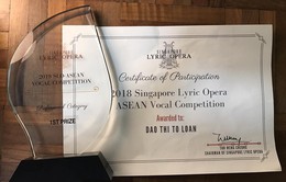 Giành giải nhất cuộc thi hát ở Singapore, Đào Tố Loan xúc động cảm ơn chồng
